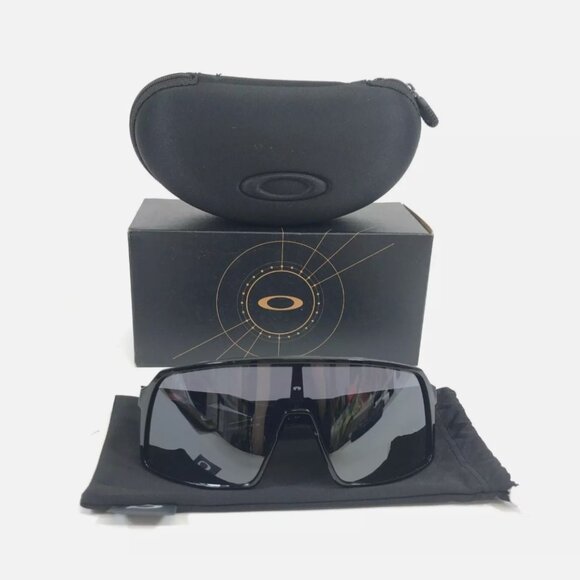 Oakley Sunglasses Polished Black Shield with Prizm Black Lens